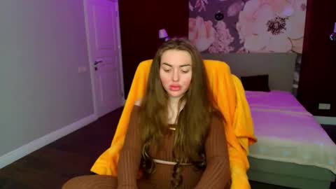 miss_kiten online show from 05.09.26