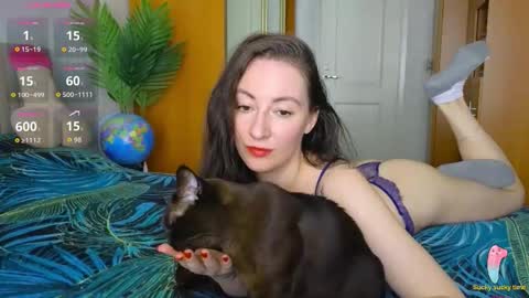 Laura online show from 09.15.25