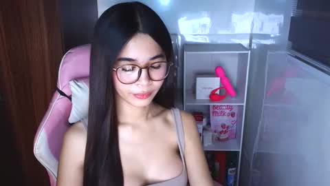 Snapshot of miss_lei18 chatting on 10.27.25 leii online show from 10.27.25