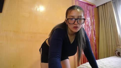 lilieth  online show from 05.04.26