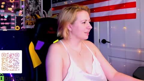 miss_lisaa online show from 04.27.26