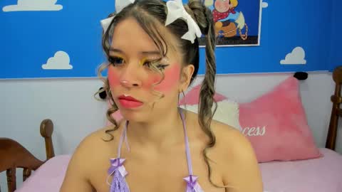 Snapshot of miss_lucyla chatting on 10.21.25 miss_lucyla online show from 10.21.25