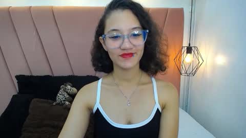 mia online show from 10.17.25
