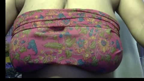 Snapshot of miss_mahi69 chatting on 06.28.26 Mahi online show from 06.28.26