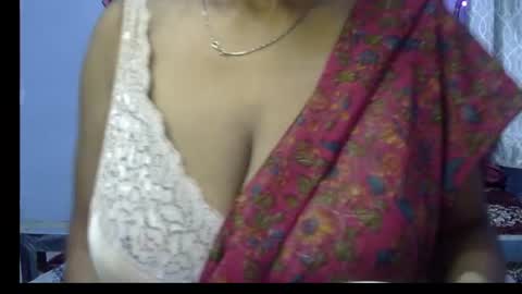Snapshot of miss_mahi69 chatting on 06.29.26 Mahi online show from 06.29.26