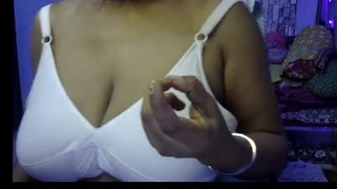 Snapshot of miss_mahi69 chatting on 07.04.26 Mahi online show from 07.04.26