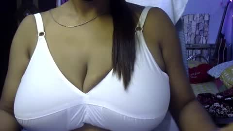 Snapshot of miss_mahi69 chatting on 07.14.26 Mahi online show from 07.14.26