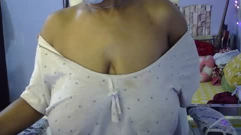 Snapshot of miss_mahi69 chatting on 07.26.26 Mahi online show from 07.26.26