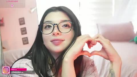 Snapshot of miss_meii chatting on 04.15.26 Alejandra online show from 04.15.26