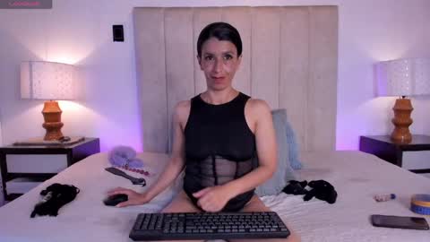 miss_milf_ online show from 05.05.26
