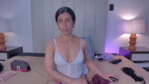 miss_milf_ online show from 07.09.26