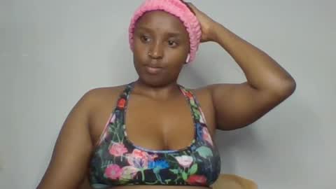 Snapshot of miss_nada chatting on 06.28.26 sophia online show from 06.28.26