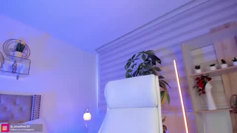 Amy Olivera online show from 03.05.25