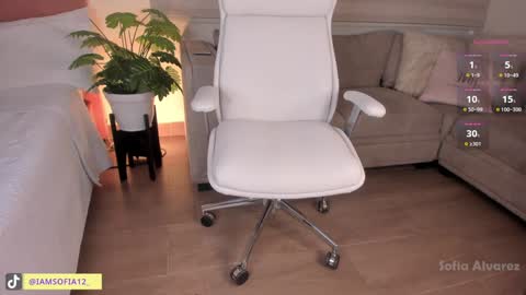 Snapshot of miss_soffy chatting on 01.11.25 Sofia Alvarez online show from 01.11.25