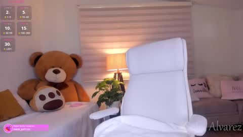 Snapshot of miss_soffy chatting on 02.10.25 Sofia Alvarez online show from 02.10.25