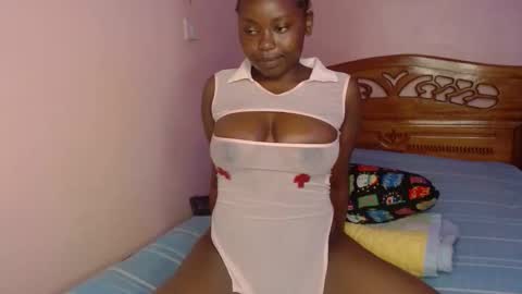 Snapshot of miss_staceyy chatting on 11.19.25 Stacey online show from 11.19.25