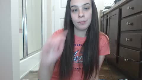 Snapshot of miss_sunshine01 chatting on 01.13.25 Bella online show from 01.13.25