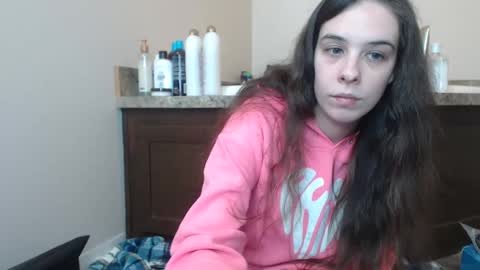 Snapshot of miss_sunshine01 chatting on 01.18.25 Bella online show from 01.18.25