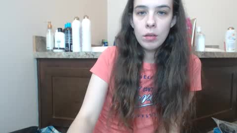 Snapshot of miss_sunshine01 chatting on 01.18.25 Bella online show from 01.18.25