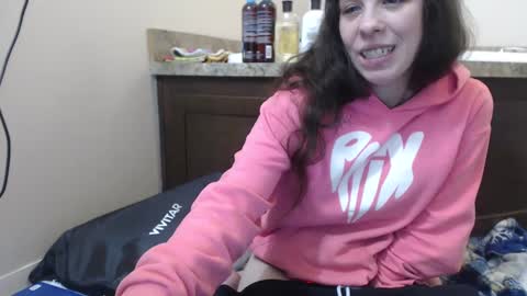 Snapshot of miss_sunshine01 chatting on 03.05.25 Bella online show from 03.05.25