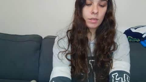 Snapshot of miss_sunshine01 chatting on 09.18.25 Bella online show from 09.18.25