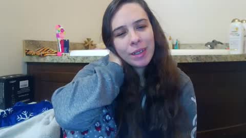 Snapshot of miss_sunshine01 chatting on 10.07.25 Bella online show from 10.07.25