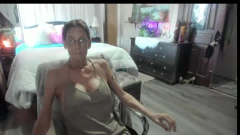 Snapshot of miss_trixie chatting on 07.17.26 Trixie007 online show from 07.17.26