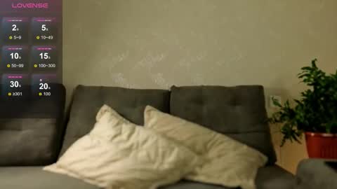 Snapshot of miss_ur_kiss chatting on 11.13.25 miss_ur_kiss online show from 11.13.25