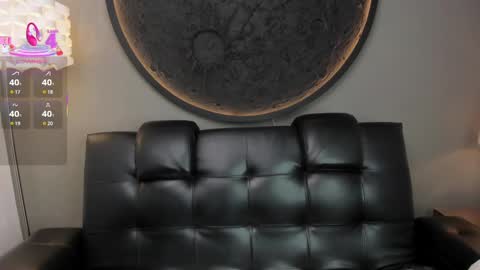 Snapshot of miss_vaiolette chatting on 03.07.25 Vaiolette online show from 03.07.25