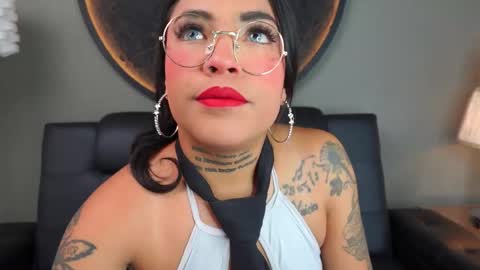 Snapshot of miss_vaiolette chatting on 01.10.26 Vaiolette online show from 01.10.26