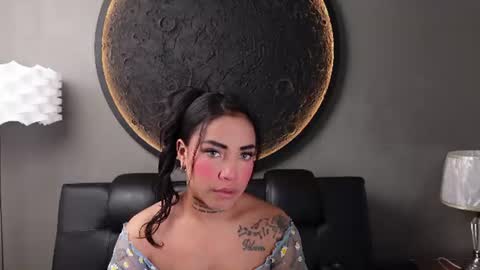 Vaiolette online show from 06.30.26