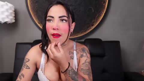 Vaiolette online show from 07.28.26