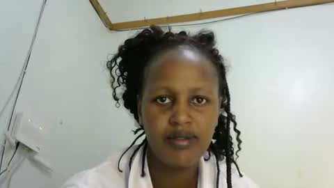 Snapshot of miss_vall chatting on 01.23.25 miss_vall online show from 01.23.25