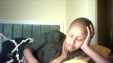 Snapshot of miss_vall chatting on 01.12.26 miss_vall online show from 01.12.26