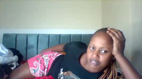 Snapshot of miss_vall chatting on 01.14.26 miss_vall online show from 01.14.26