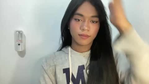 miss_veron_xoxo online show from 05.08.26