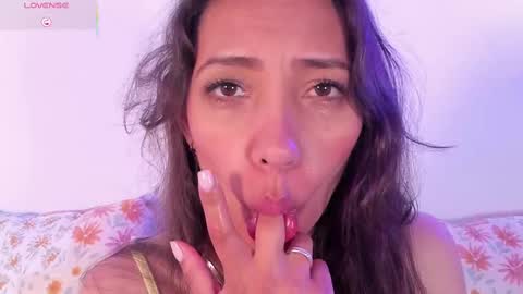 Miss Veronica online show from 03.05.25