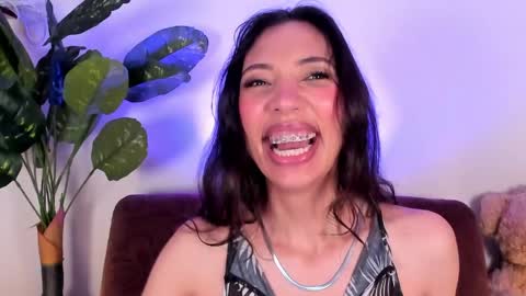 Snapshot of miss_veronica2 chatting on 04.17.26 Miss Veronica online show from 04.17.26
