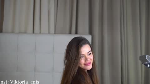 Miss Victoria online show from 12.05.25