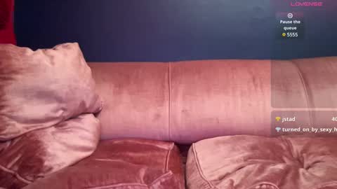 Snapshot of miss_vivienne_ts chatting on 03.04.25 Vivienne online show from 03.04.25