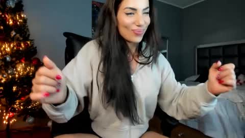 Alesyamuscledoll online show from 12.17.24