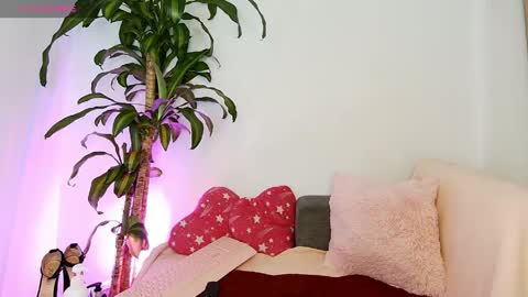 Snapshot of missangeldust chatting on 04.14.26 missangeldust online show from 04.14.26