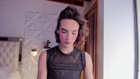 Snapshot of missarii28 chatting on 11.29.25 Mis Ari online show from 11.29.25