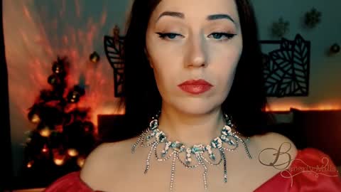 Snapshot of missbeverlymills chatting on 12.29.24 The divine Beverly online show from 12.29.24