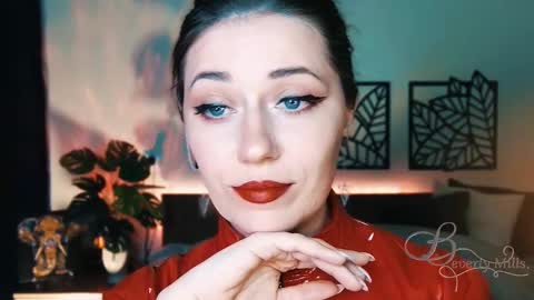 Snapshot of missbeverlymills chatting on 02.15.25 The divine Beverly online show from 02.15.25