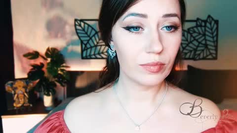 Snapshot of missbeverlymills chatting on 02.19.25 The divine Beverly online show from 02.19.25