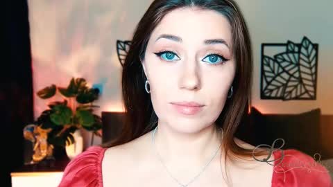 Snapshot of missbeverlymills chatting on 02.24.25 The divine Beverly online show from 02.24.25