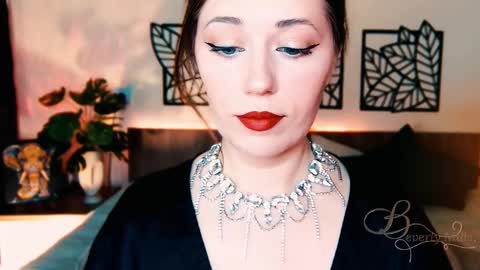 Snapshot of missbeverlymills chatting on 03.01.25 The divine Beverly online show from 03.01.25