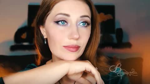 Snapshot of missbeverlymills chatting on 09.24.25 The divine Beverly online show from 09.24.25