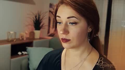 Snapshot of missbeverlymills chatting on 01.09.26 The divine Beverly online show from 01.09.26